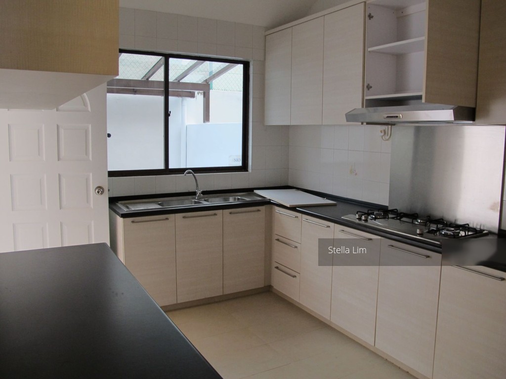 Flower Road (D19), Terrace #109579952